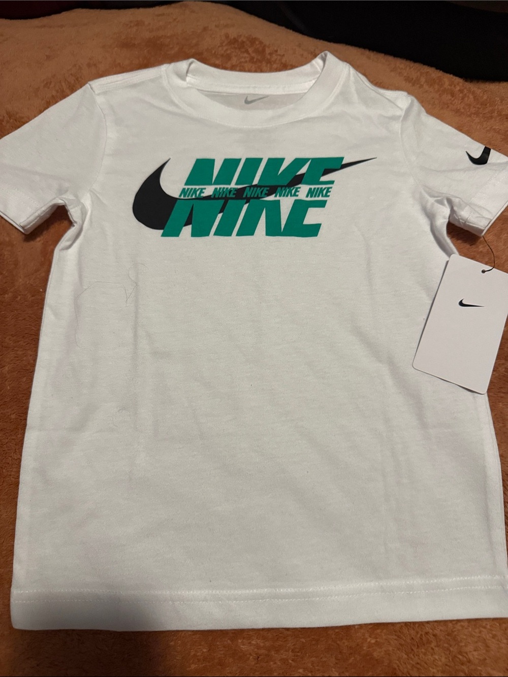 Nike Kids White Short-Sleeve Logo Tee boys sz 4 new t shirt - Picture 1 of 1